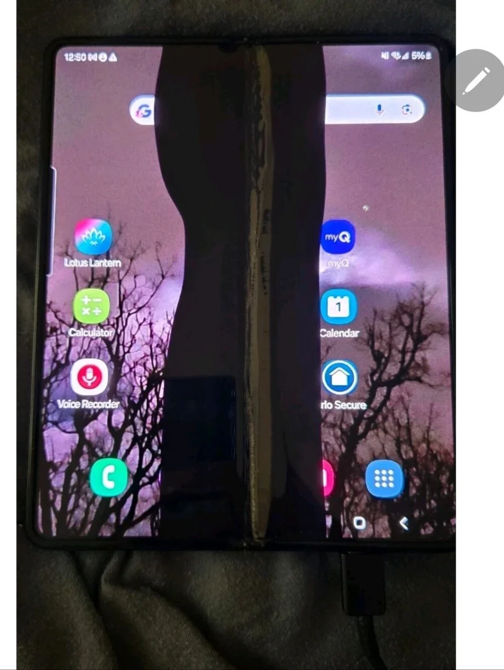 WORKING Samsung Galaxy Z Fold3 - 256 GB - black (Unlocked)  Needs Screen Repair